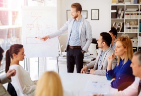 財(cái)務(wù)咨詢(xún)